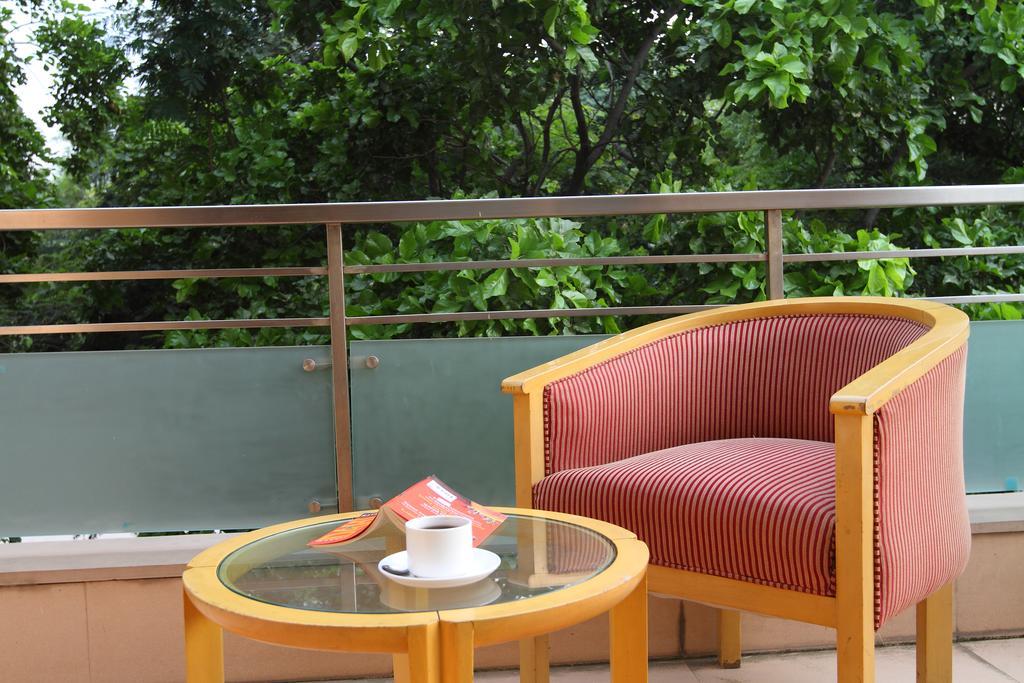 Perch Arbor-Golf Course Road Hotel Gurgaon Eksteriør billede